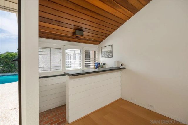 5643 Bloch St, San Diego, CA 92122