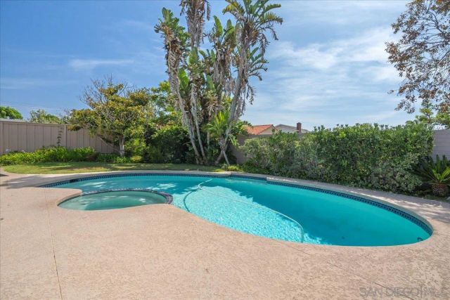 5643 Bloch St, San Diego, CA 92122