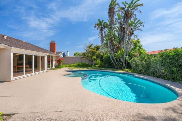 5643 Bloch St, San Diego, CA 92122