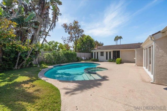 5643 Bloch St, San Diego, CA 92122