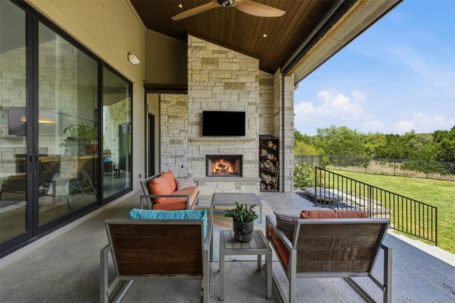 8801 Bellancia DR, Austin, TX 78738