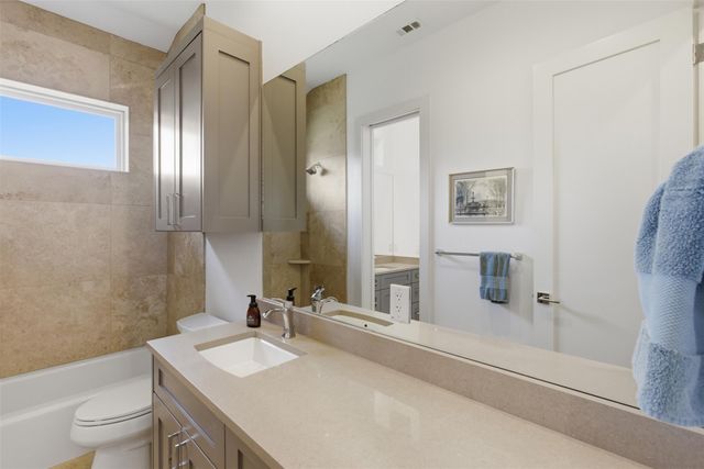 8801 Bellancia DR, Austin, TX 78738