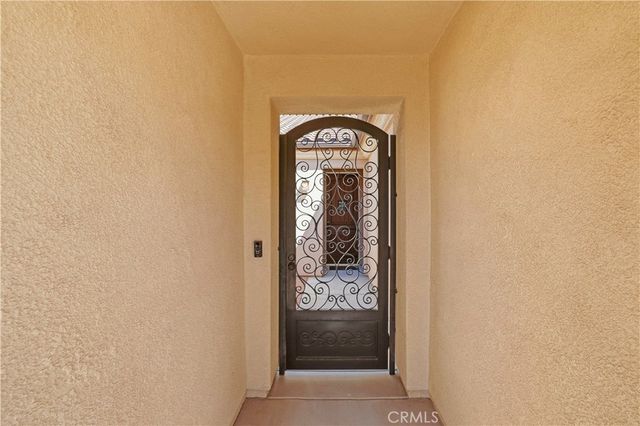 17074 Broken Rock Court, Riverside, CA 92503