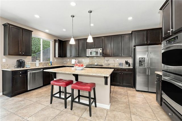 17074 Broken Rock Court, Riverside, CA 92503