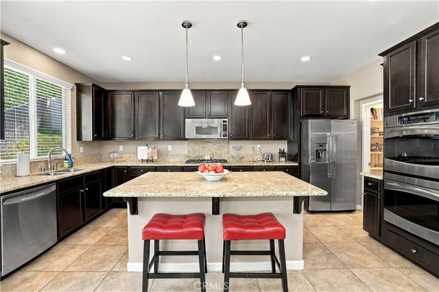 17074 Broken Rock Court, Riverside, CA 92503
