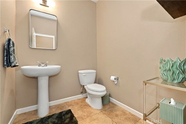 17074 Broken Rock Court, Riverside, CA 92503