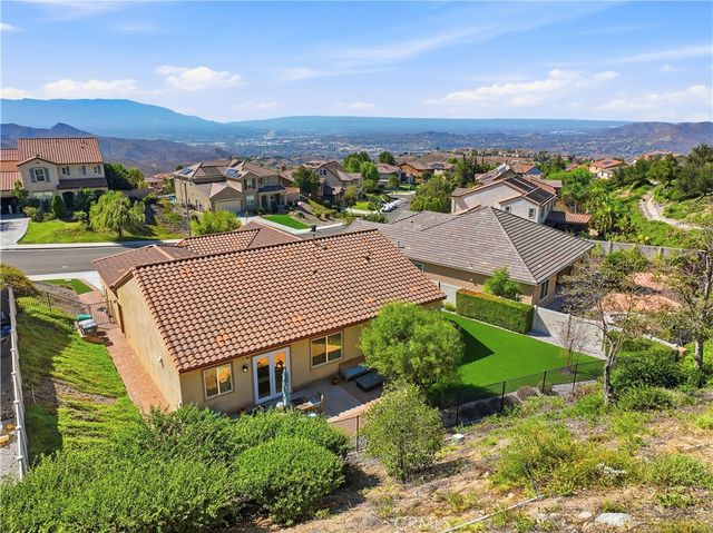 17074 Broken Rock Court, Riverside, CA 92503