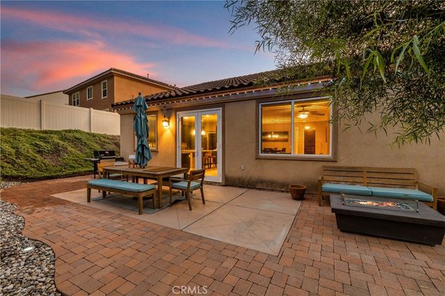 17074 Broken Rock Court, Riverside, CA 92503