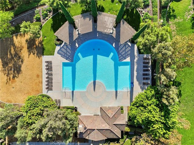17074 Broken Rock Court, Riverside, CA 92503