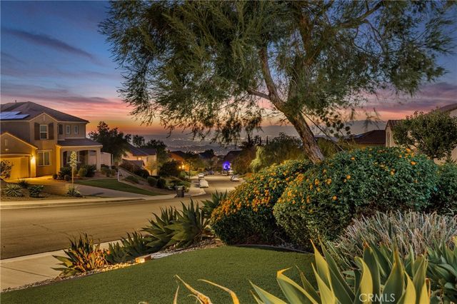17074 Broken Rock Court, Riverside, CA 92503