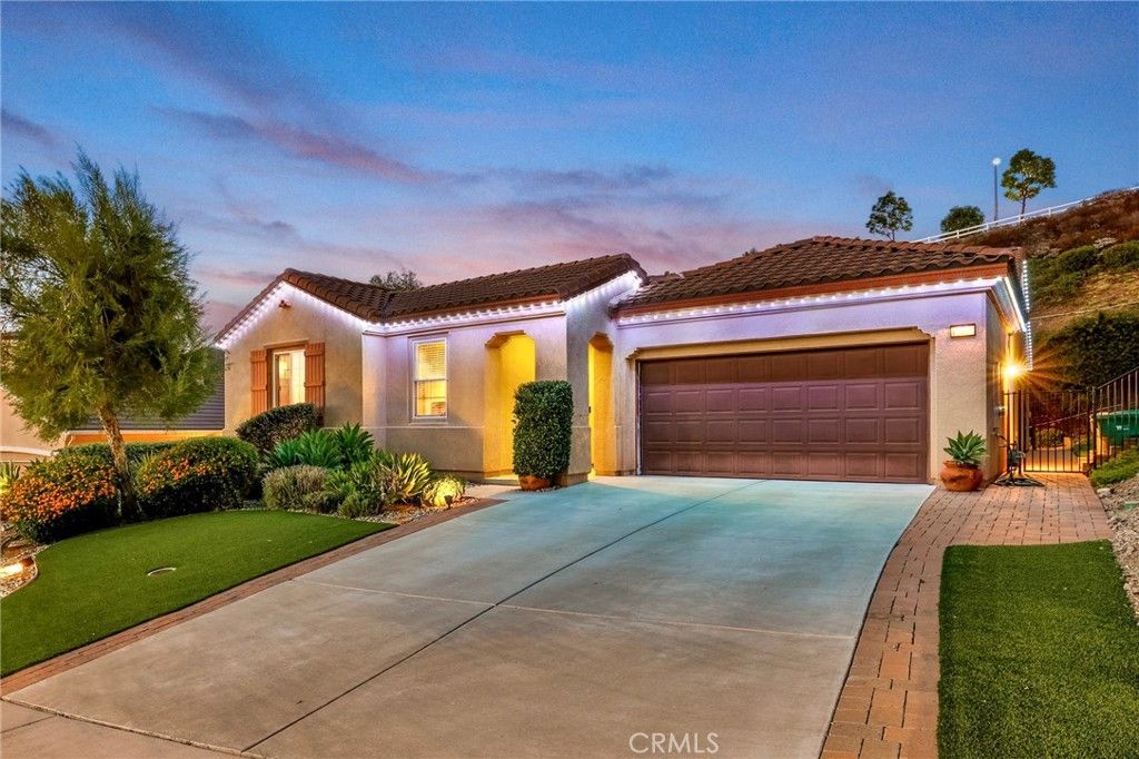 17074 Broken Rock Court, Riverside, CA 92503