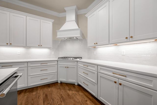 372 Weston Park, Lexington, KY 40515