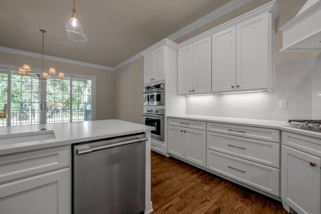 372 Weston Park, Lexington, KY 40515