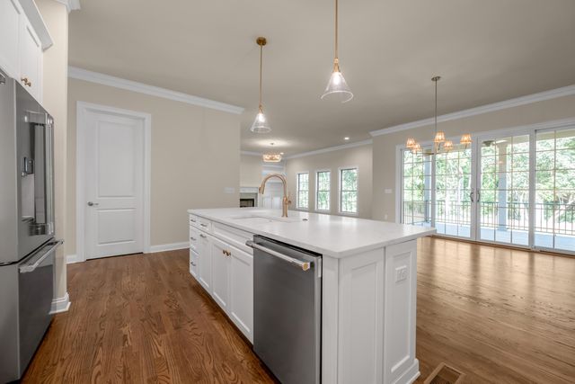 372 Weston Park, Lexington, KY 40515