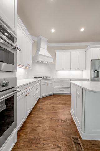 372 Weston Park, Lexington, KY 40515