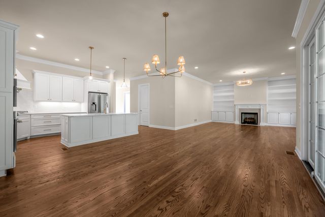 372 Weston Park, Lexington, KY 40515