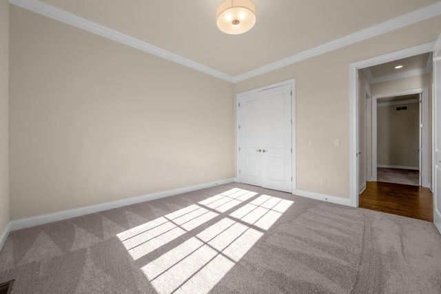 372 Weston Park, Lexington, KY 40515
