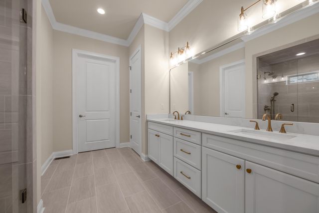 372 Weston Park, Lexington, KY 40515