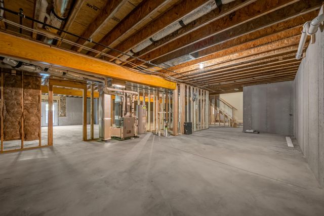 372 Weston Park, Lexington, KY 40515