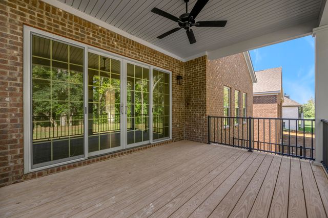 372 Weston Park, Lexington, KY 40515