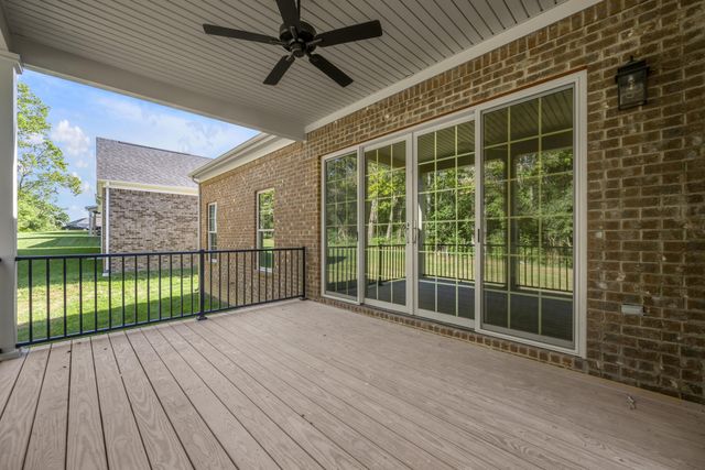 372 Weston Park, Lexington, KY 40515