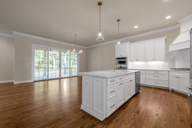 372 Weston Park, Lexington, KY 40515