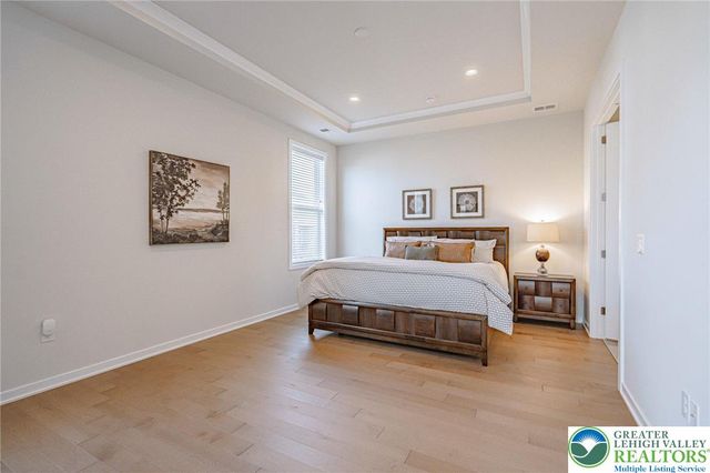 1862 Franklin Way, South Whitehall Twp, PA 18104