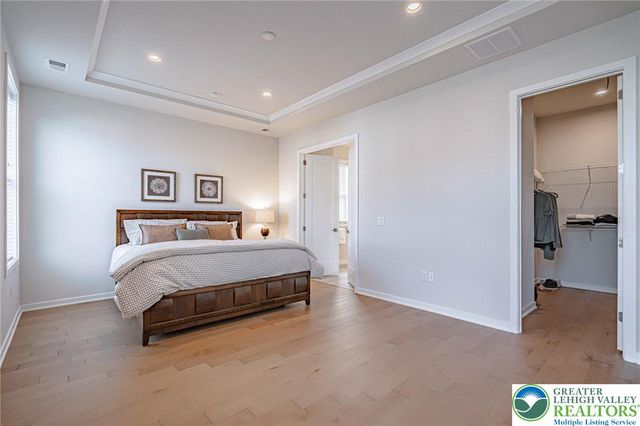 1862 Franklin Way, South Whitehall Twp, PA 18104