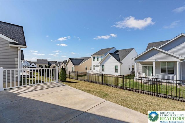 1862 Franklin Way, South Whitehall Twp, PA 18104