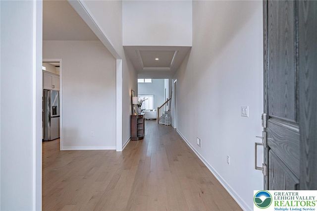 1862 Franklin Way, South Whitehall Twp, PA 18104