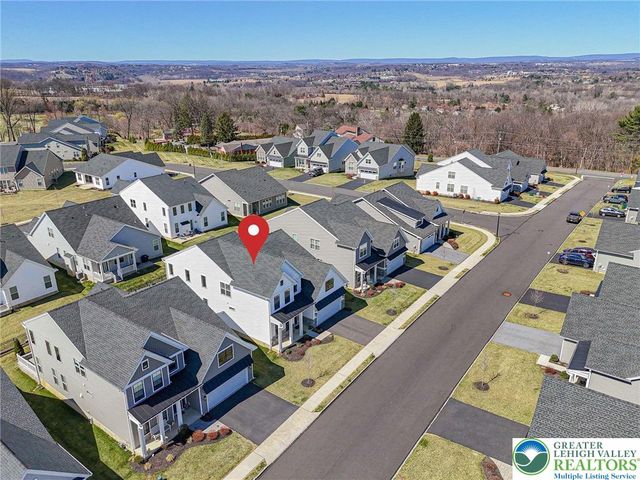 1862 Franklin Way, South Whitehall Twp, PA 18104