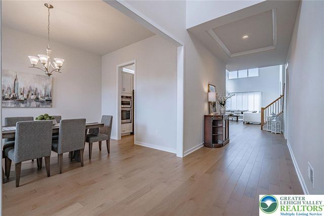 1862 Franklin Way, South Whitehall Twp, PA 18104