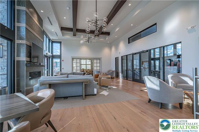 1862 Franklin Way, South Whitehall Twp, PA 18104