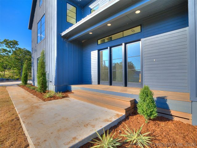 295 Falcon Tree Loop, Eufaula, OK 74432