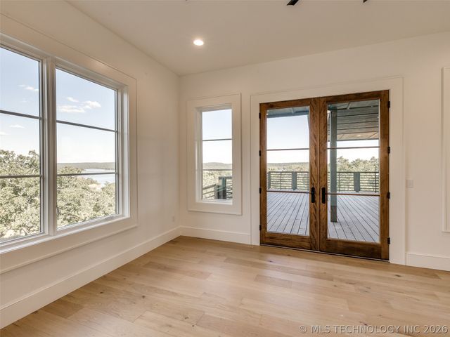 295 Falcon Tree Loop, Eufaula, OK 74432