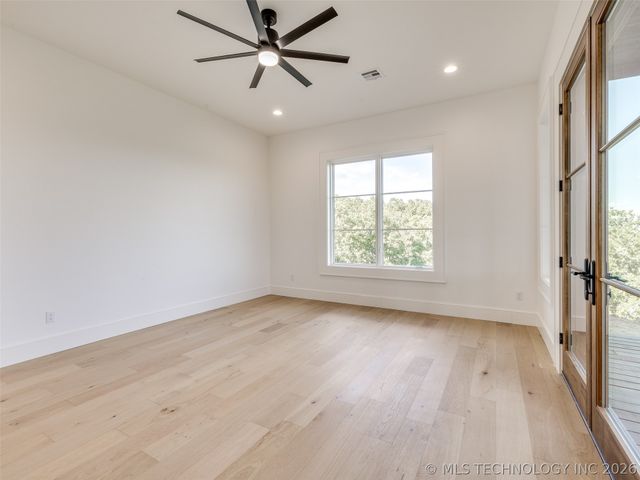 295 Falcon Tree Loop, Eufaula, OK 74432