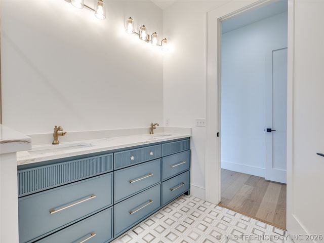 295 Falcon Tree Loop, Eufaula, OK 74432