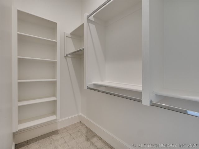 295 Falcon Tree Loop, Eufaula, OK 74432