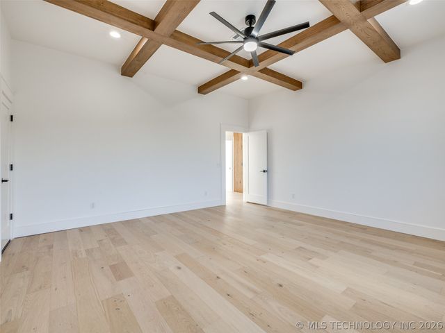 295 Falcon Tree Loop, Eufaula, OK 74432