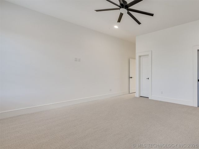 295 Falcon Tree Loop, Eufaula, OK 74432