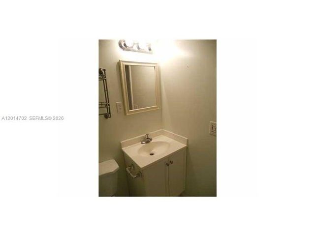 115 Royal Park Dr 4B, Oakland Park, FL 33309
