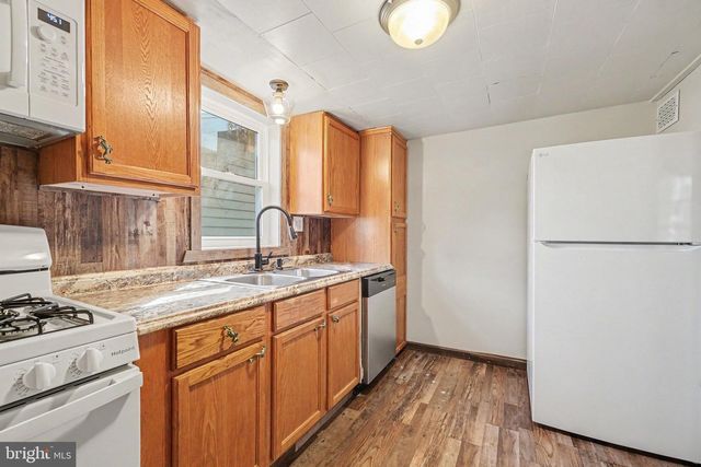222 W 4TH ST, Waynesboro, PA 17268