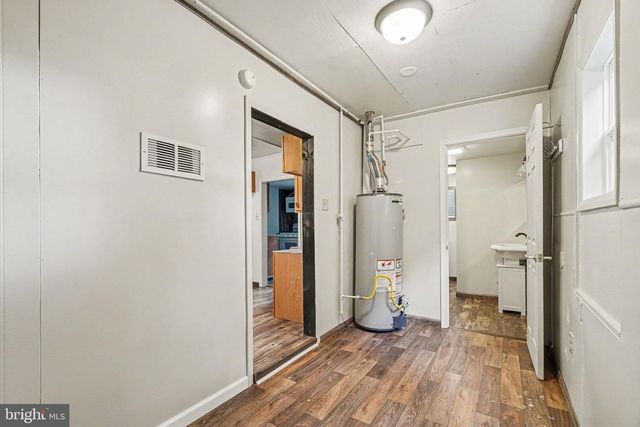 222 W 4TH ST, Waynesboro, PA 17268
