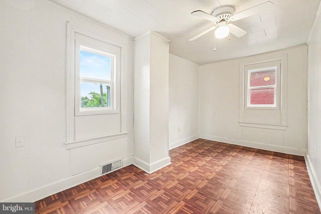 222 W 4TH ST, Waynesboro, PA 17268