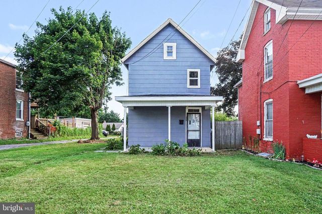 222 W 4TH ST, Waynesboro, PA 17268