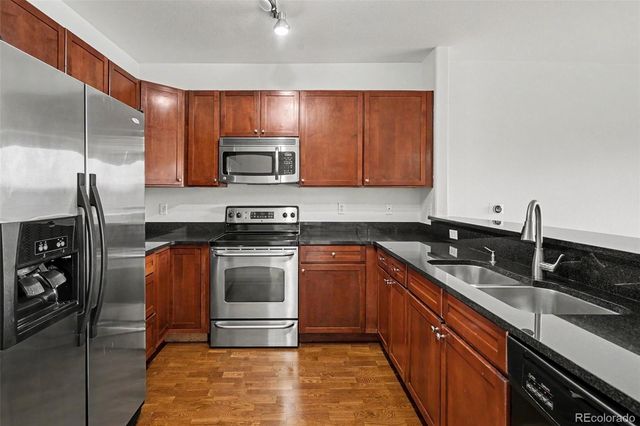 9039 E Panorama Circle C205, Englewood, CO 80112