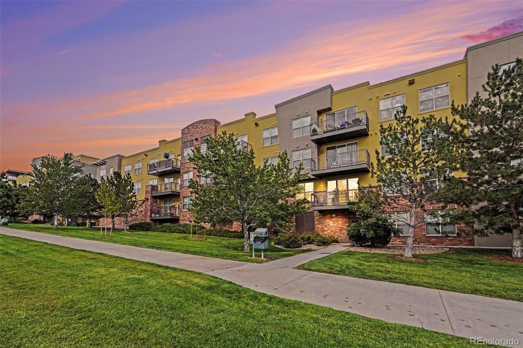 9039 E Panorama Circle C205, Englewood, CO 80112