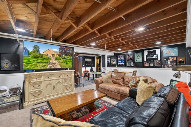 301 S Perkins BOULEVARD, Burlington, WI 53105