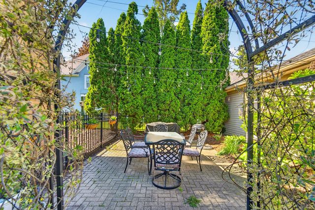 301 S Perkins BOULEVARD, Burlington, WI 53105