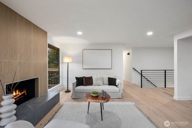25529 SE 159th Street, Issaquah, WA 98027